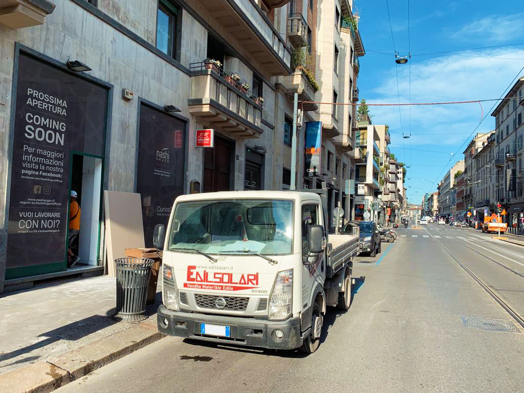Consegna edile di materiali per l'edilizia a Milano in Corso Vercelli Edilsolari